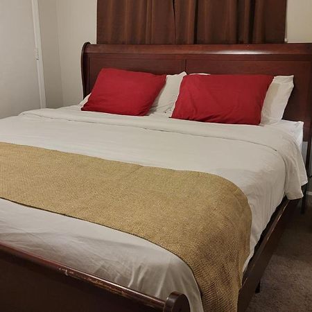 5 Star Atlanta Harsfield Guesthouse College Park Bagian luar foto