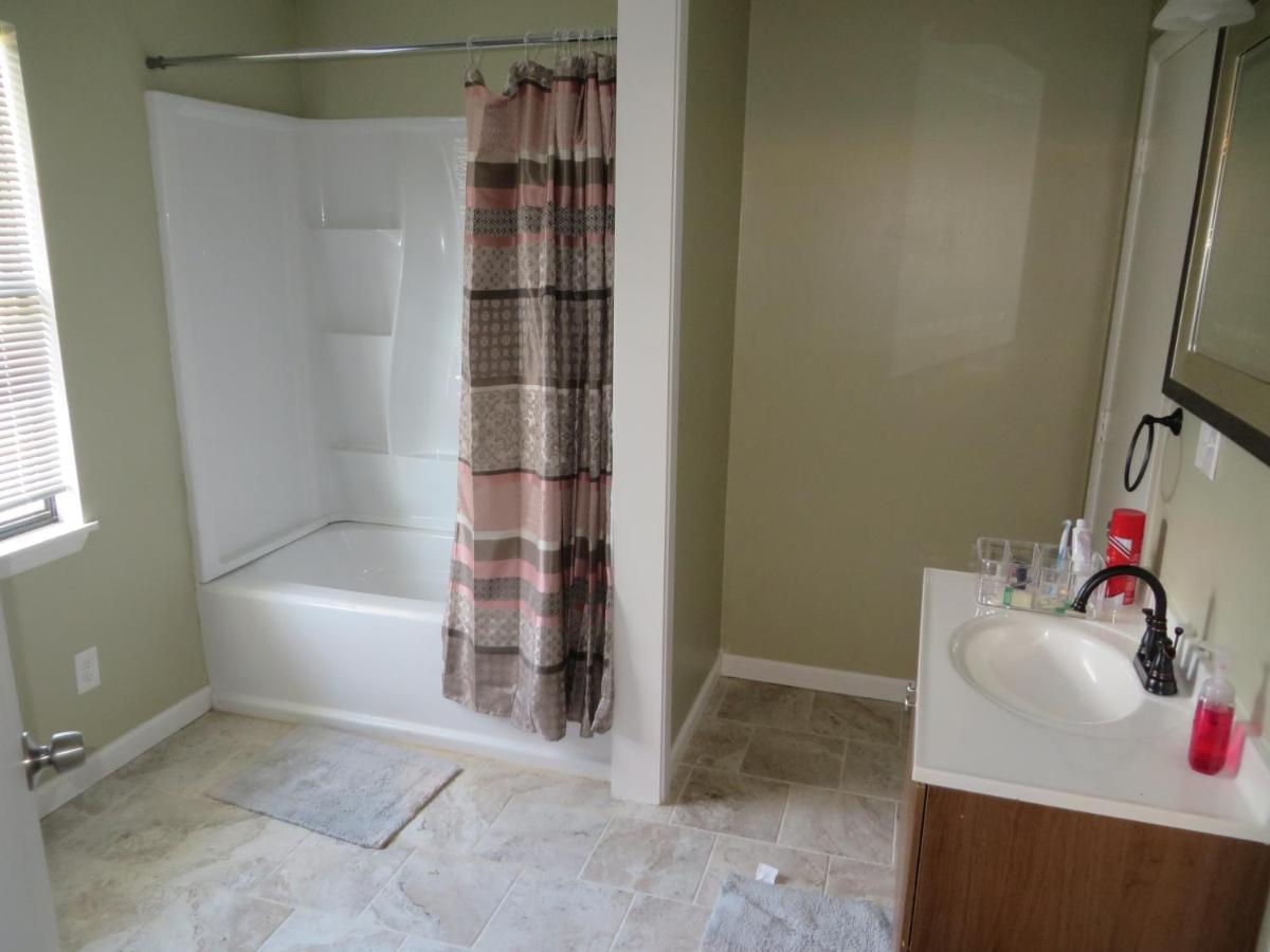 5 Star Atlanta Harsfield Guesthouse College Park Bagian luar foto