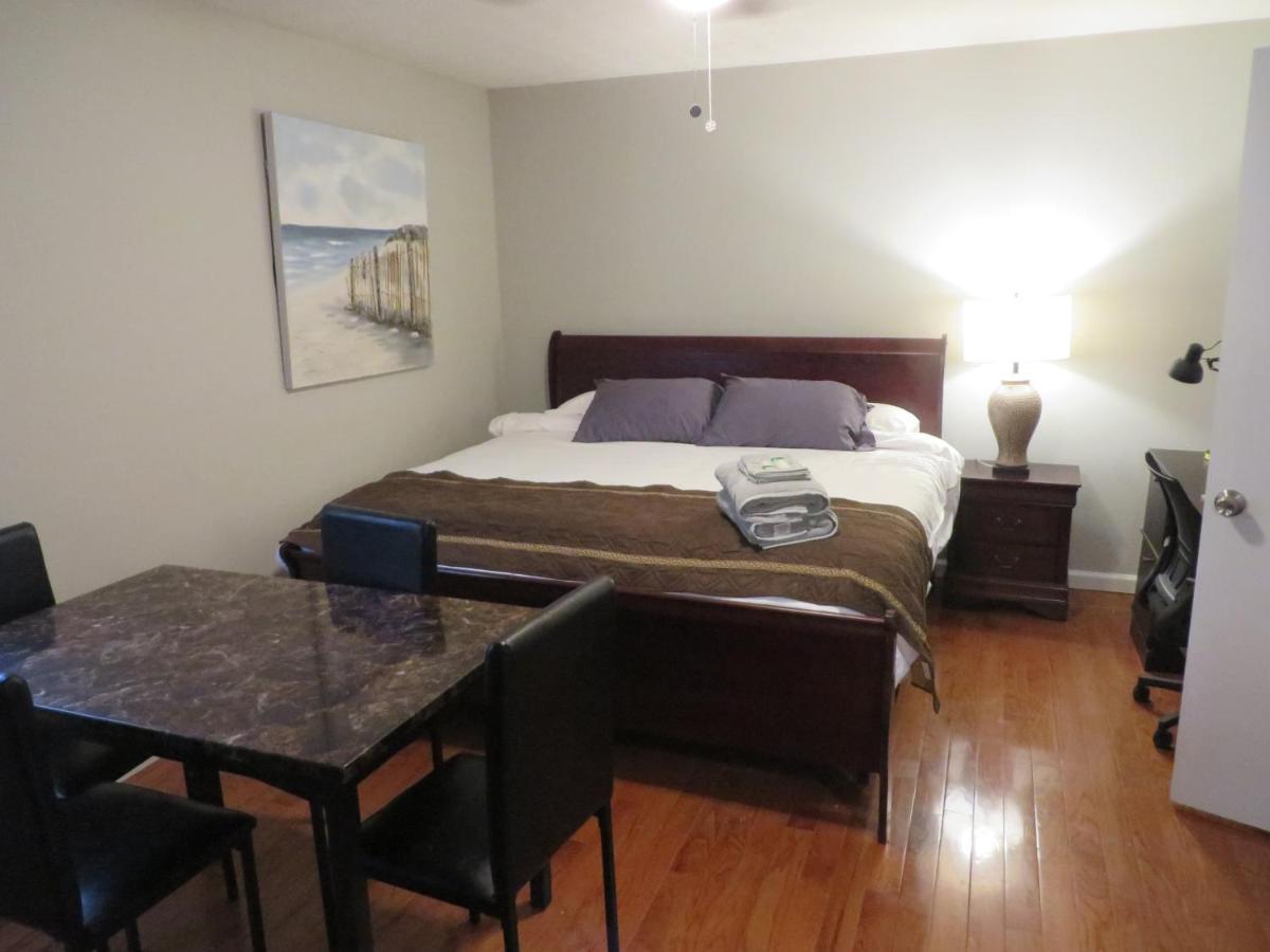 5 Star Atlanta Harsfield Guesthouse College Park Bagian luar foto