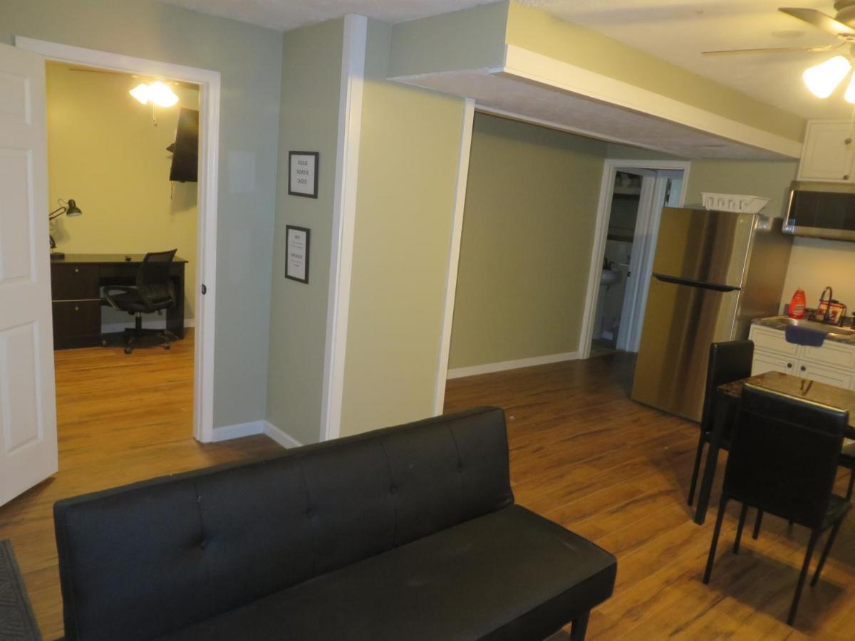 5 Star Atlanta Harsfield Guesthouse College Park Bagian luar foto