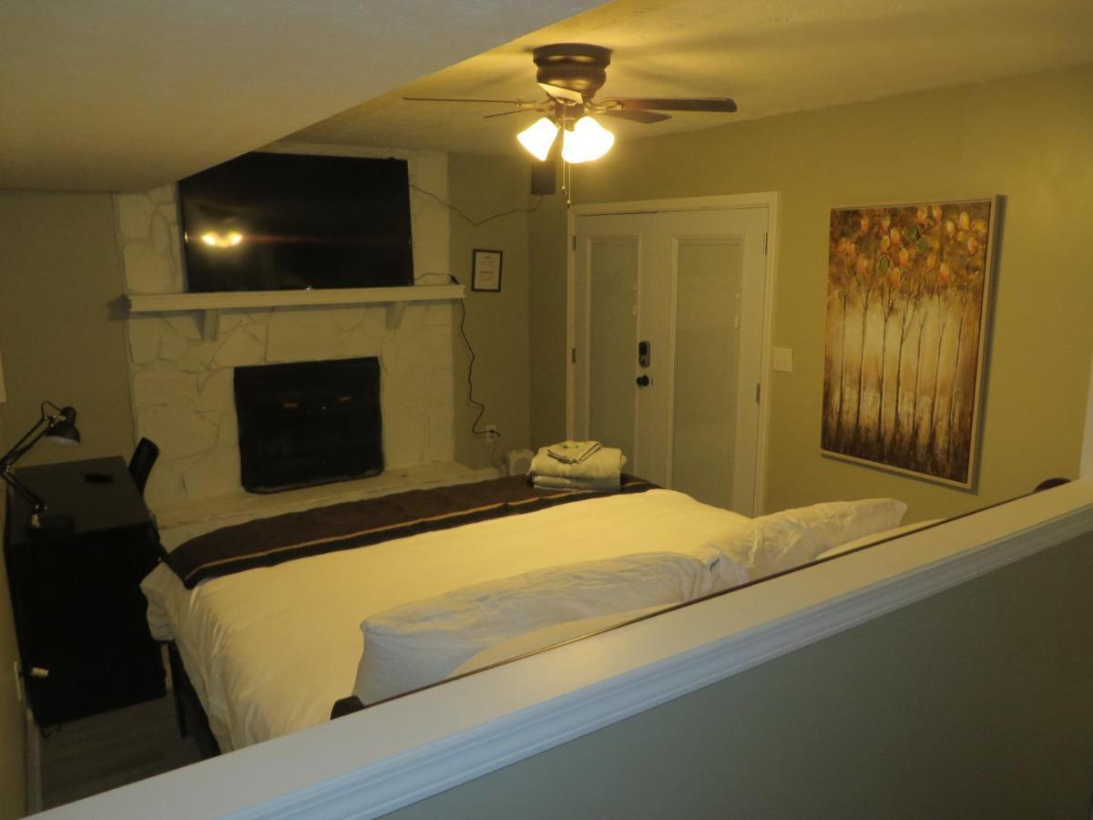5 Star Atlanta Harsfield Guesthouse College Park Bagian luar foto